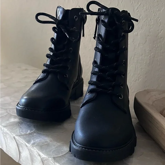Dr. Scholl’s Headstart Combat Boots Size 6 - Picture 4 of 7